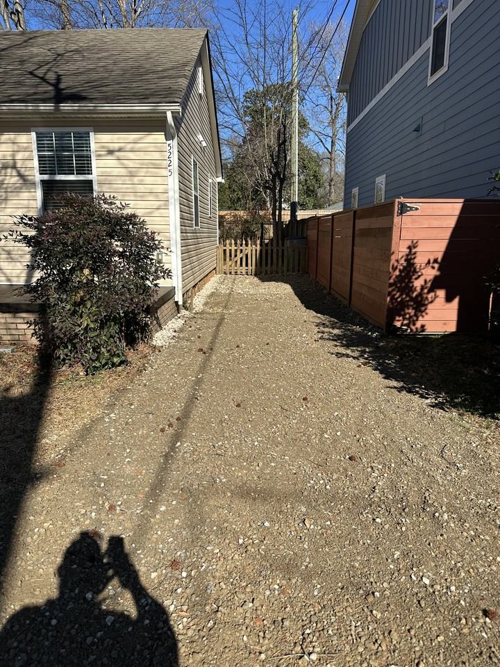 5225 Valley Stream Rd #1 - Photo 3 of 24