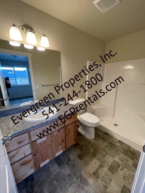 1023 Sw Oliver Pl #1 - Photo 7 of 12