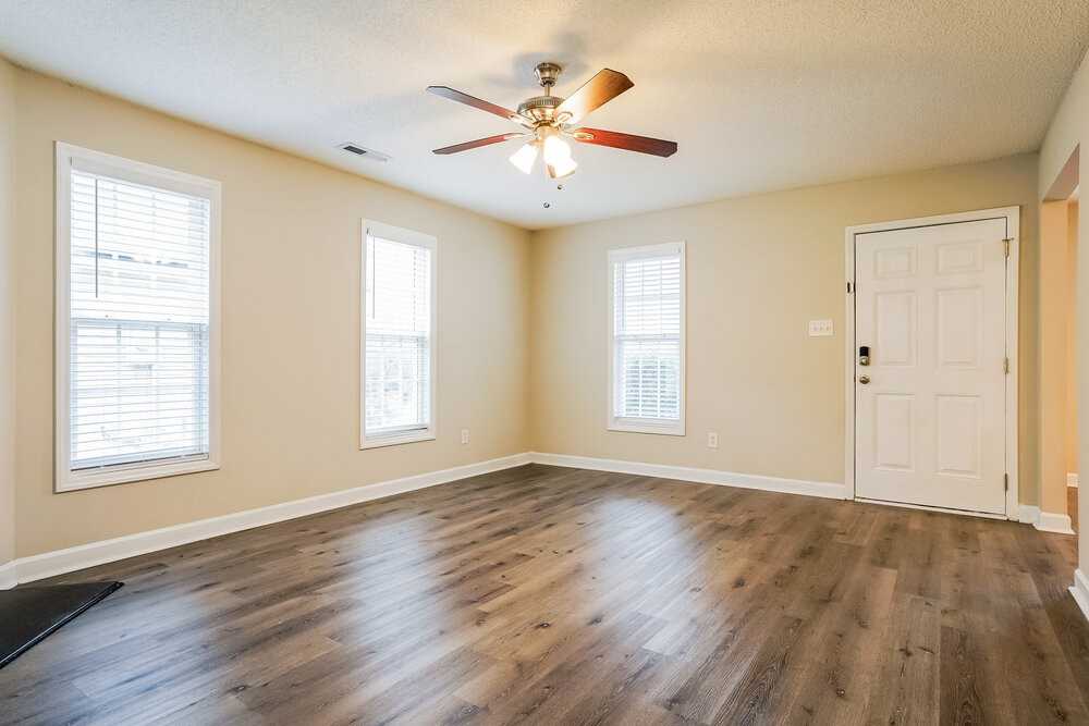 5640 Tealbrook Dr - Photo 3 of 16