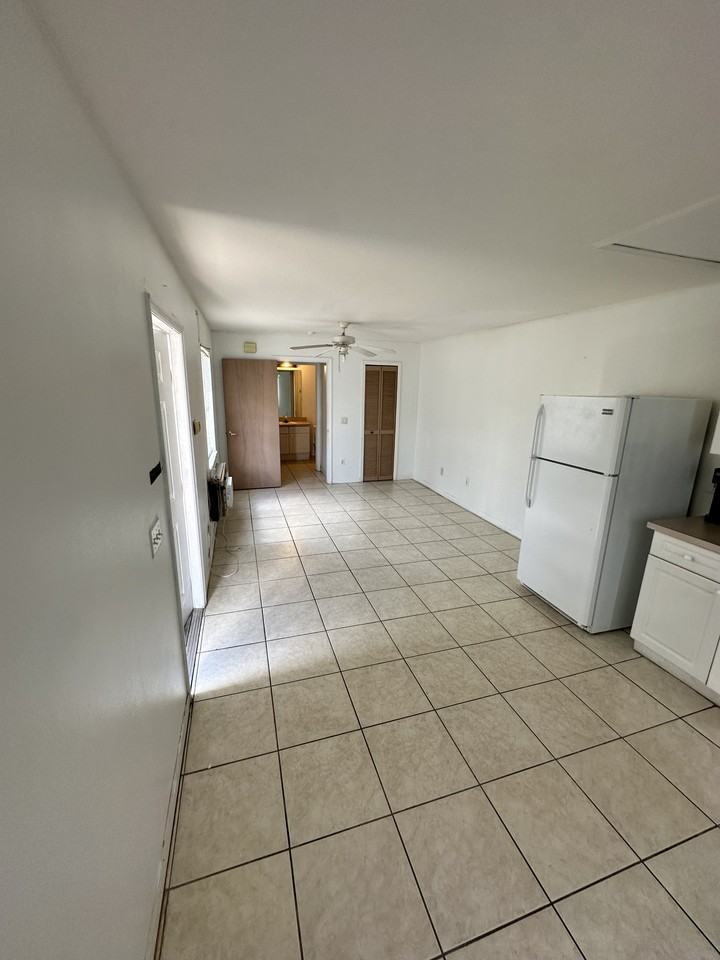 235 Mango Dr #B - Photo 5 of 27