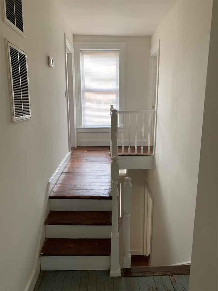 2225 Venable St #1 - Photo 4 of 9