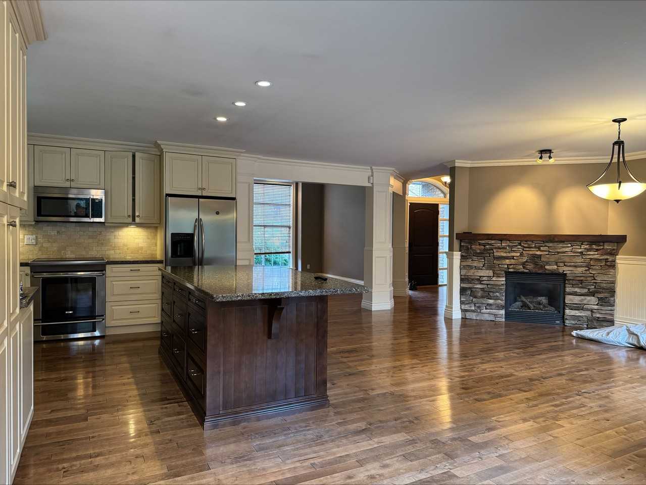 4072 Prairie St #1 - Photo 3 of 30