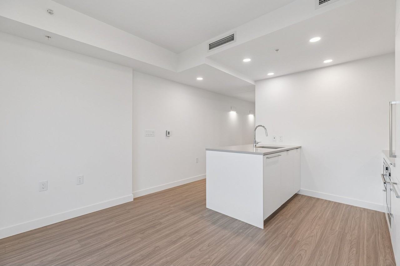 13675 107A Avenue #26XX - Photo 7 of 28