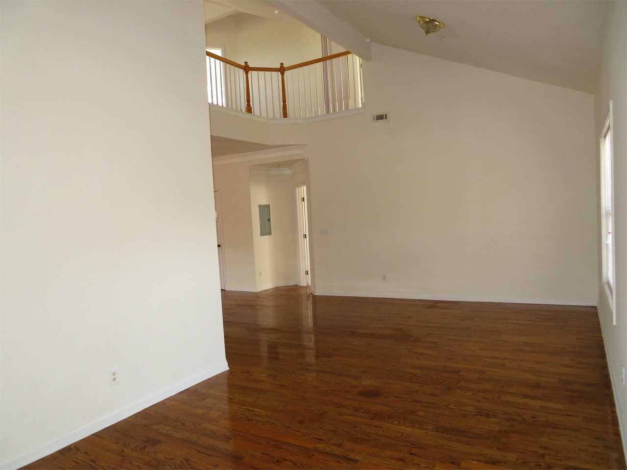 8842 Fairview Blf #1 - Photo 3 of 10