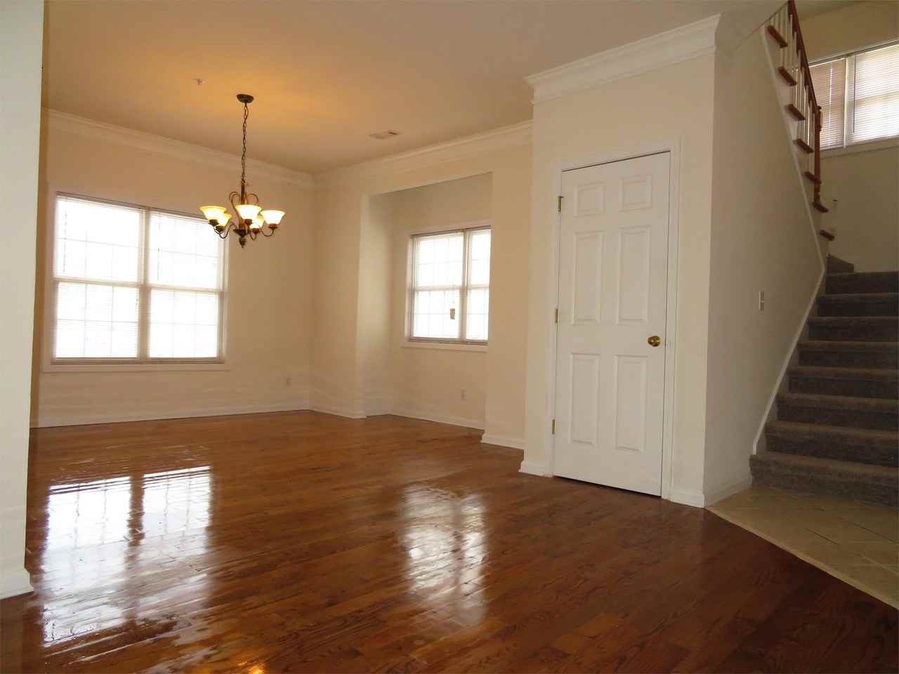 8842 Fairview Blf #1 - Photo 6 of 10