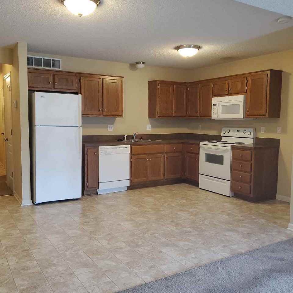 425J Hawthorne Blvd #1 - Photo 4 of 14