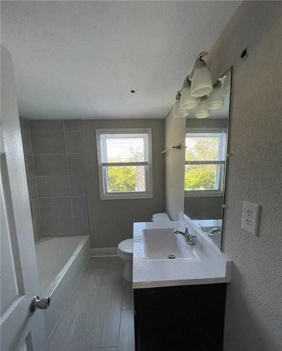 984 Wolcott Ave #1 - Photo 5 of 19