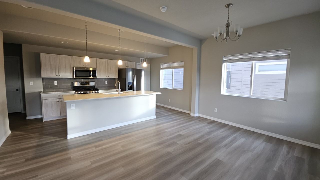 7774 Tuttle Vw - Photo 2 of 14