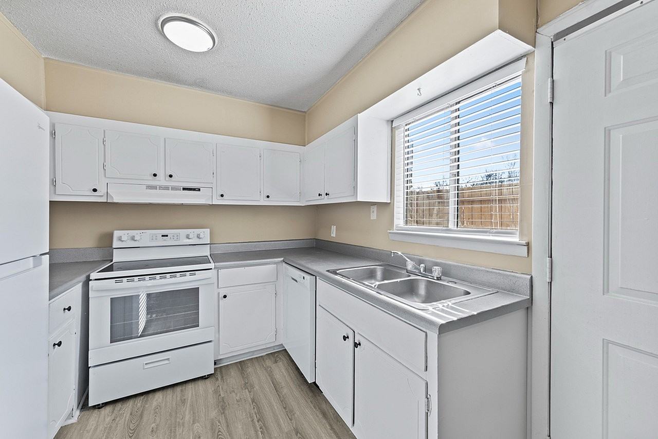 Clay Landings - Photo 6 of 30