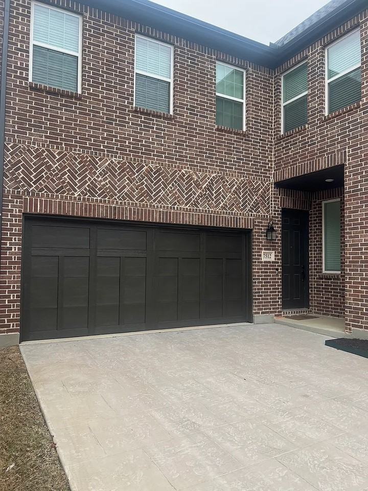 7512 Jones Dr - Photo 2 of 35