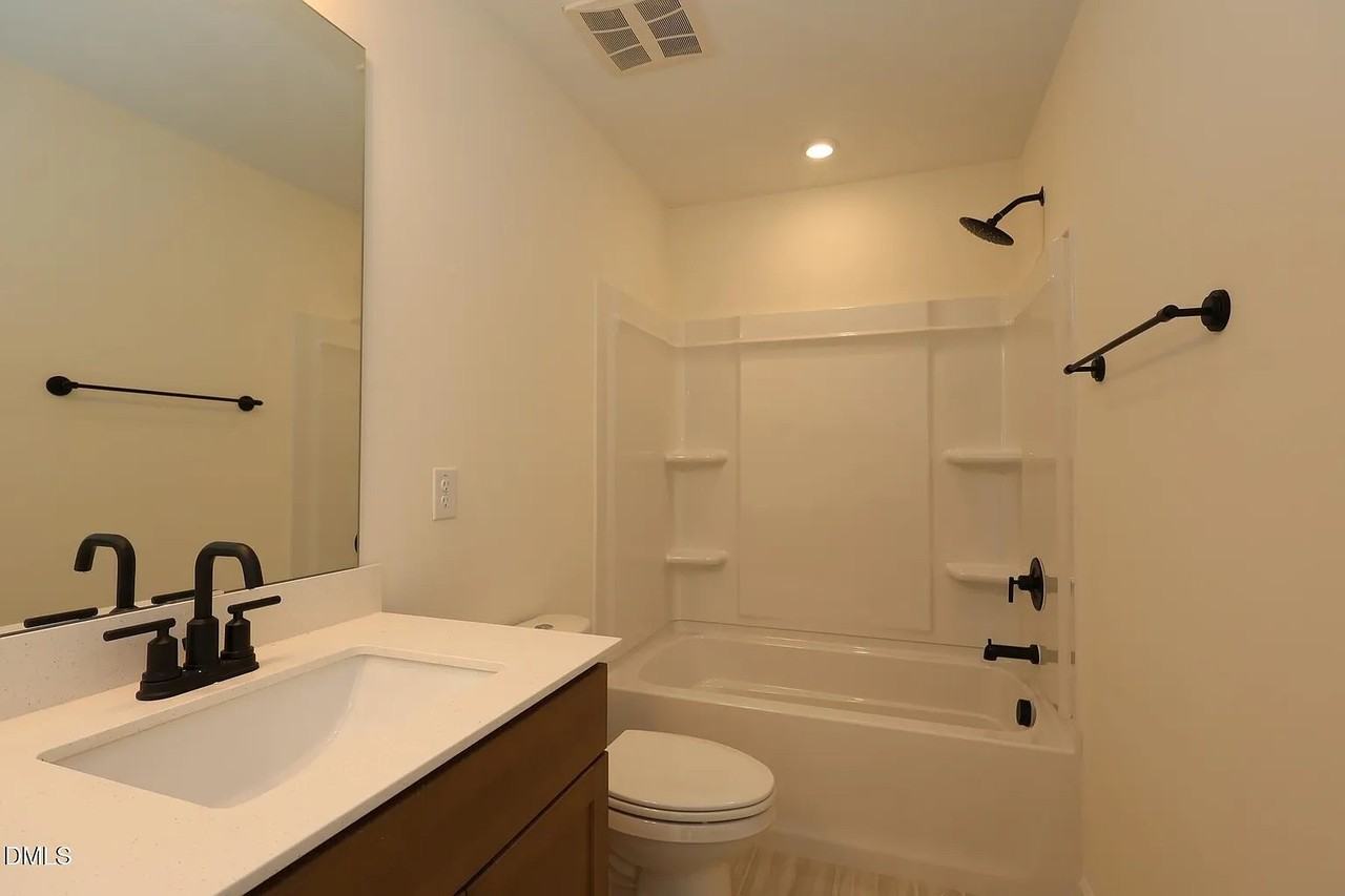 1321 Dimaggio Dr - Photo 4 of 11