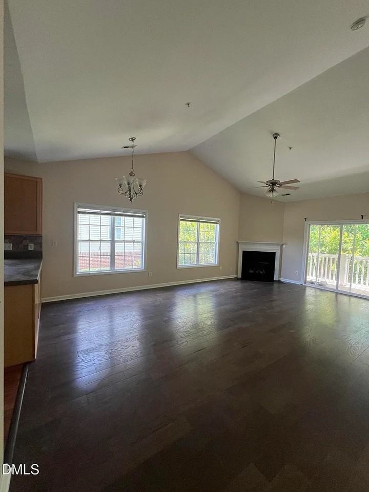 1221 Claret Ln - Photo 2 of 35