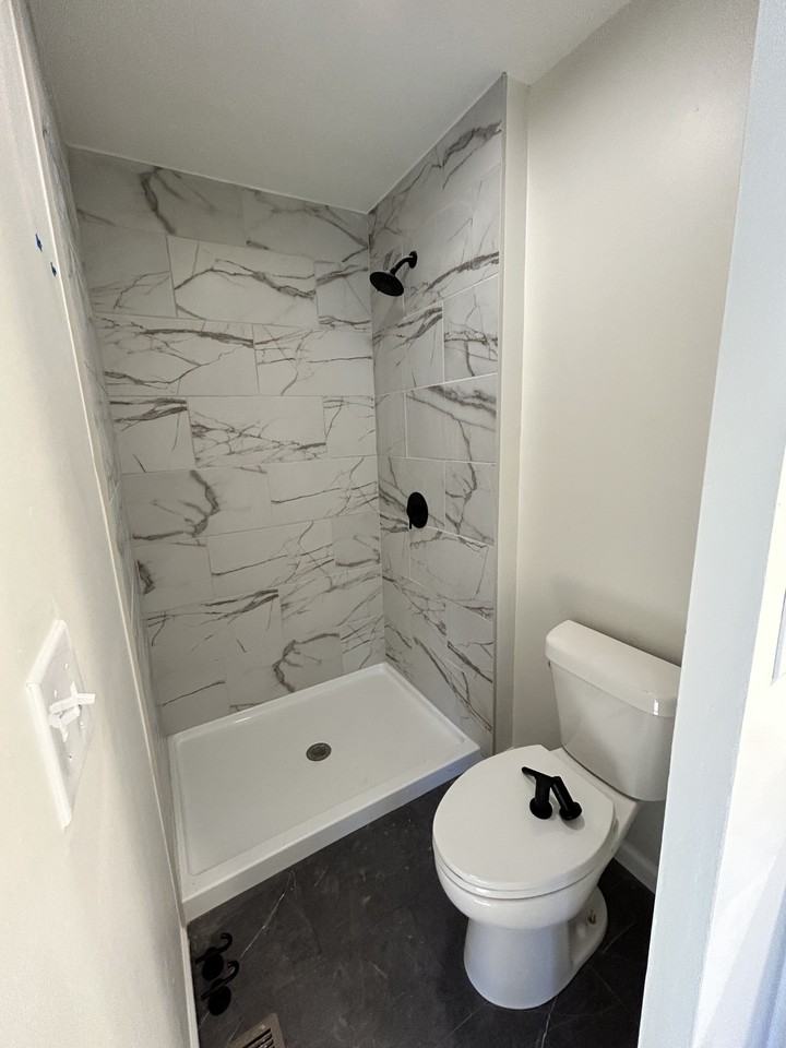 806 Stratford Dr - Photo 5 of 11