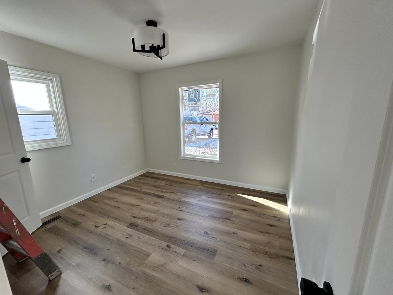 806 Stratford Dr - Photo 7 of 11