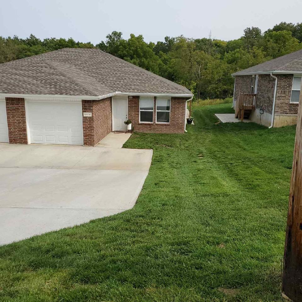 897 W Gay St #B - Photo 2 of 29