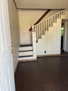 8 Kenneth Ave #1 - Photo 3 of 21