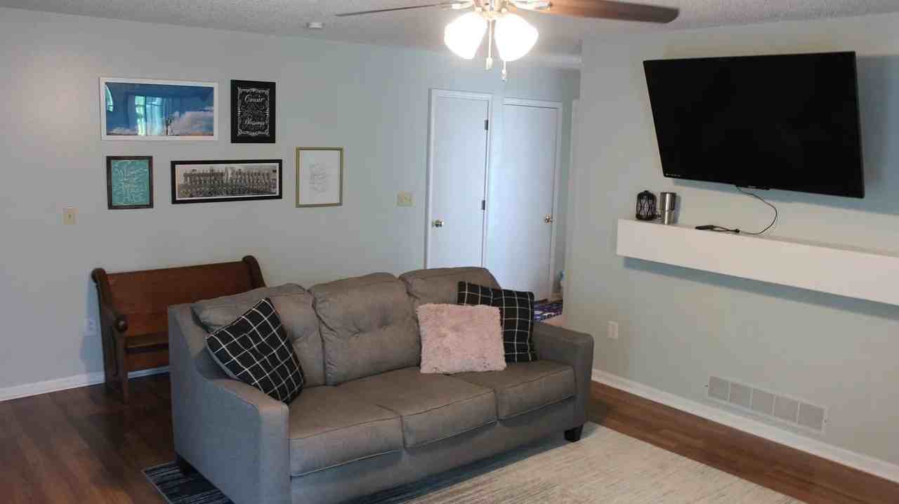 1005 Weschester Ct #1 - Photo 3 of 23