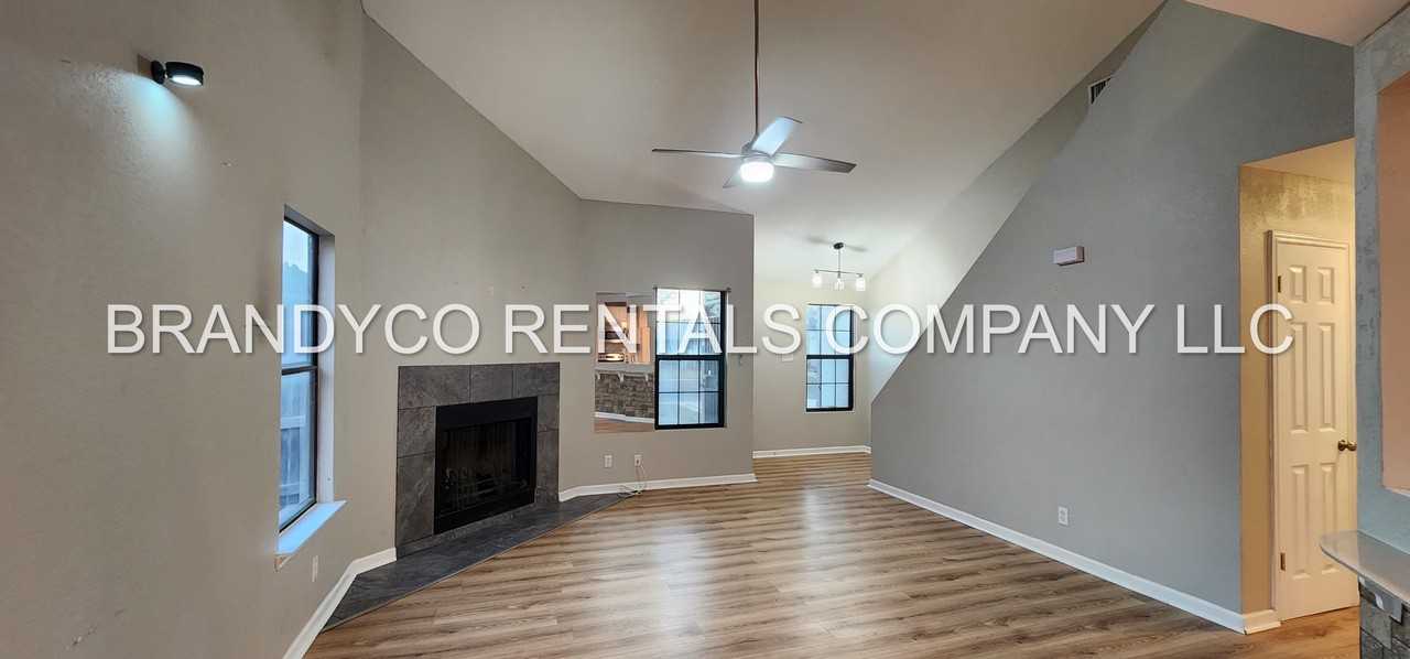 3903 London Ln #1 - Photo 4 of 16