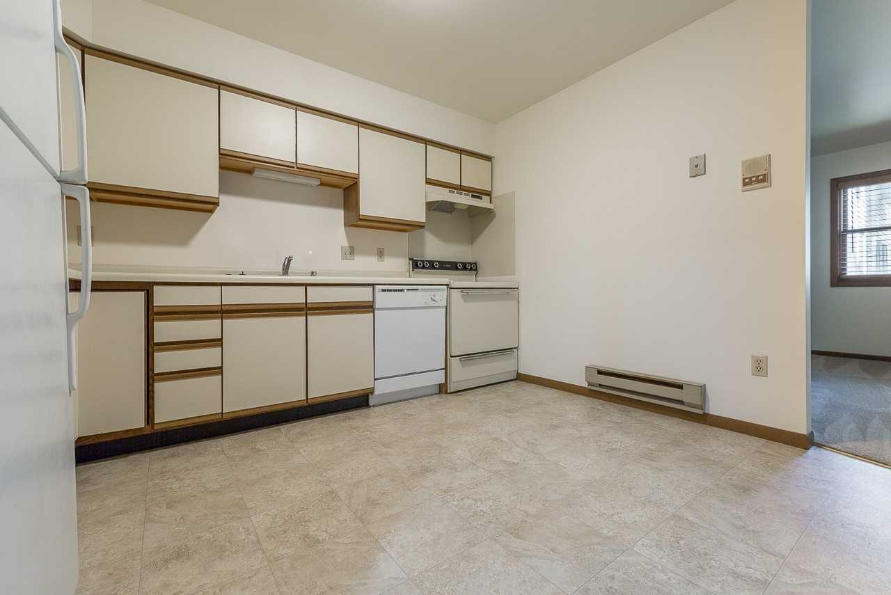 913 Acewood Blvd-105 #105 - Photo 3 of 20