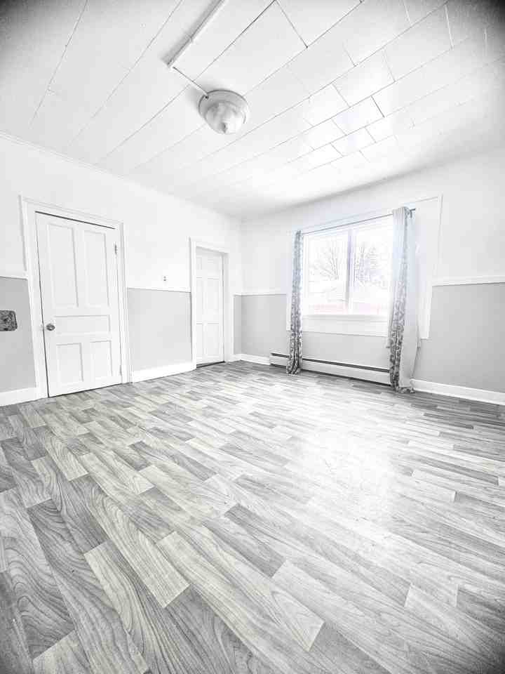 256 14th St #2 - Photo 2 of 11