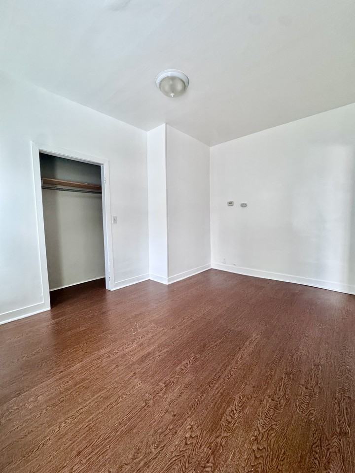 256 14th St #2 - Photo 6 of 11