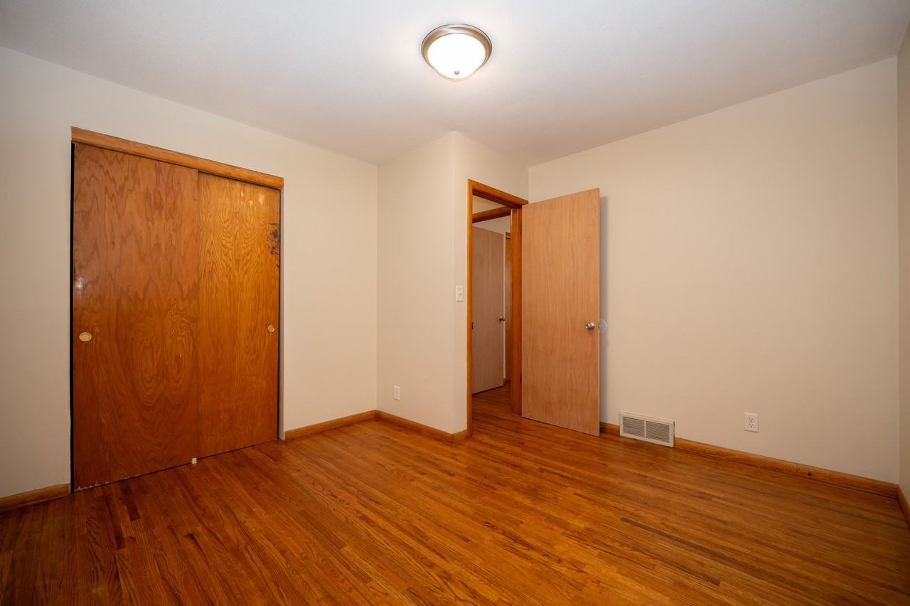 1220 4 1/2 St Nw #1 - Photo 7 of 26