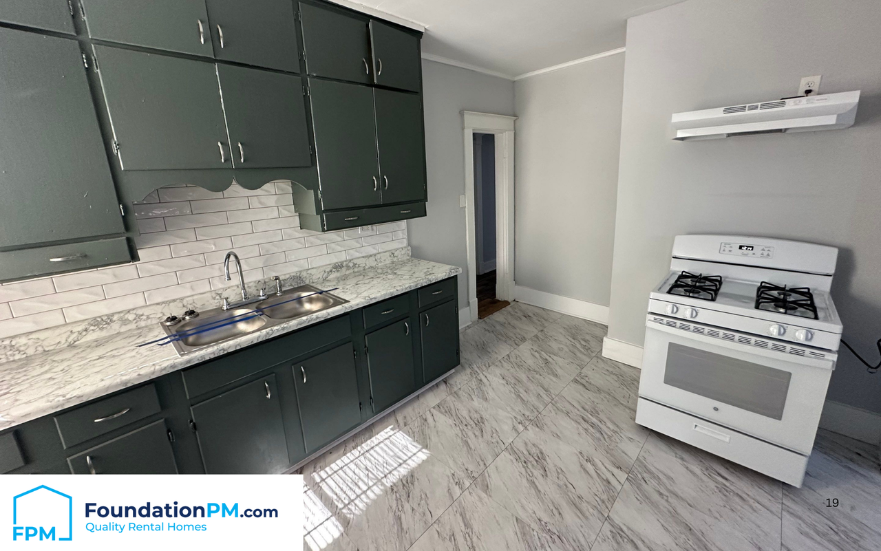 1531 Netherwood Ave #1 - Photo 3 of 27