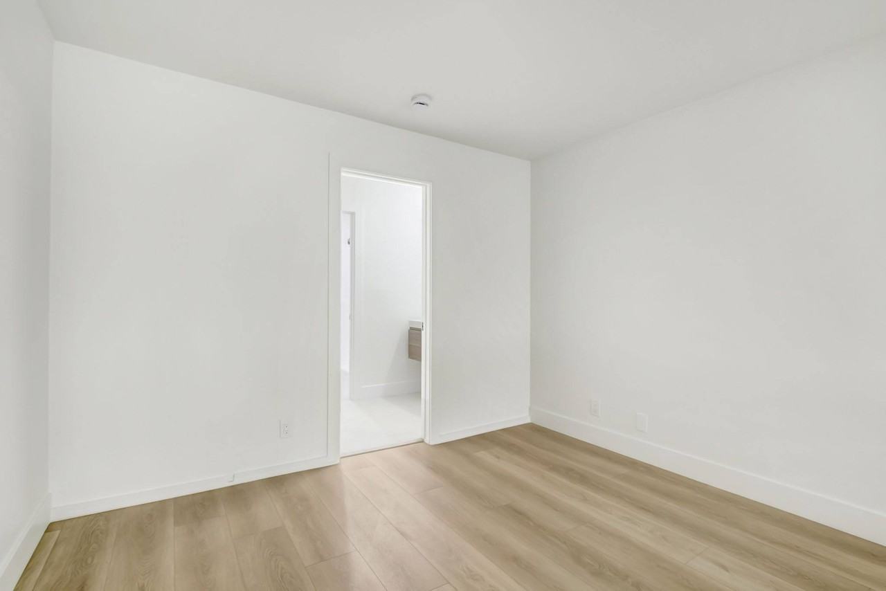 727 Westbourne - Photo 7 of 26