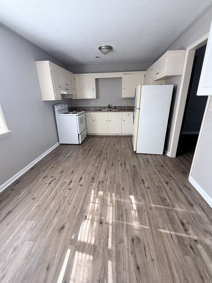 Sparkman St Sw #613 - Photo 3 of 12