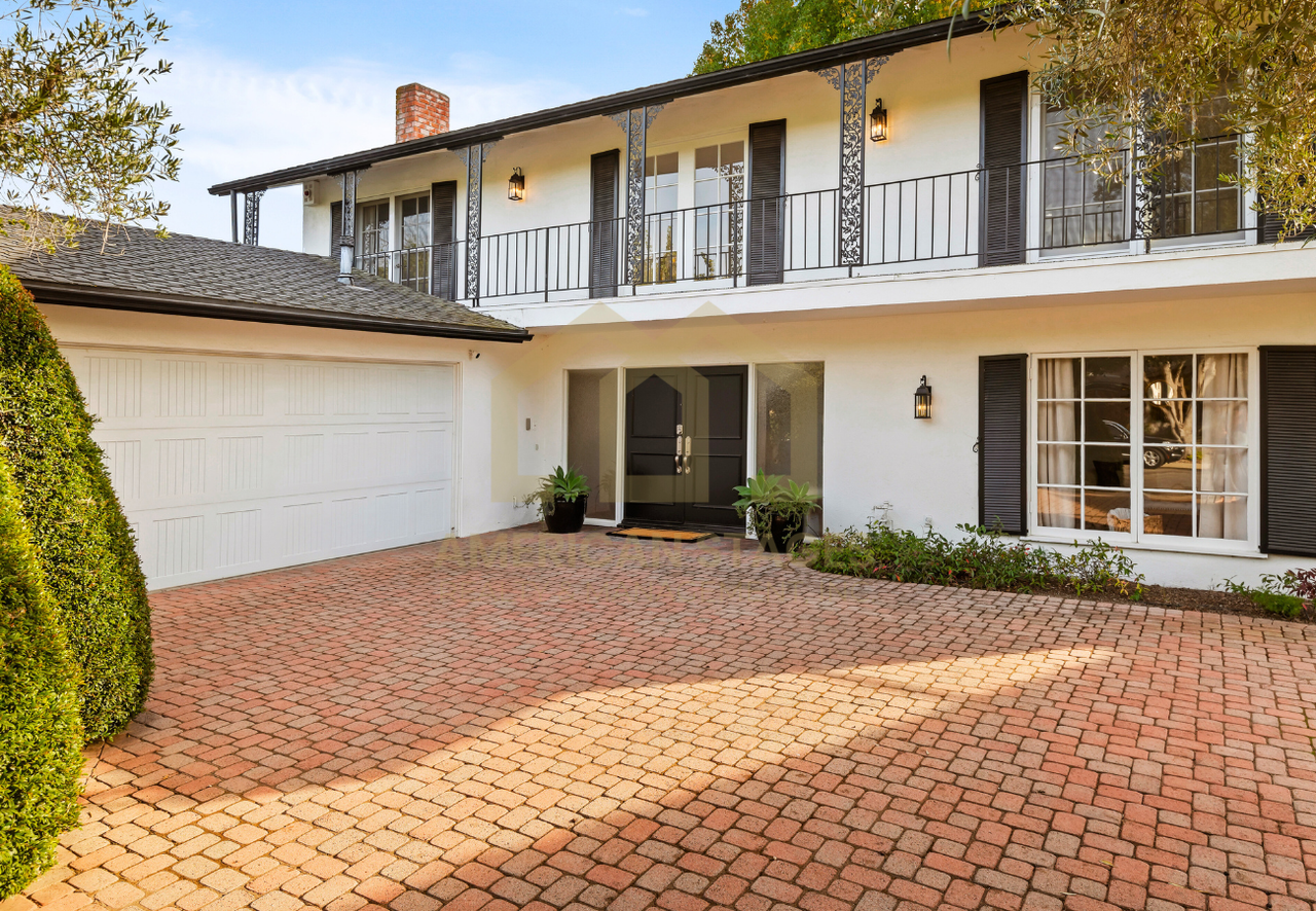 1476 Crestline Dr #1 - Photo 2 of 33