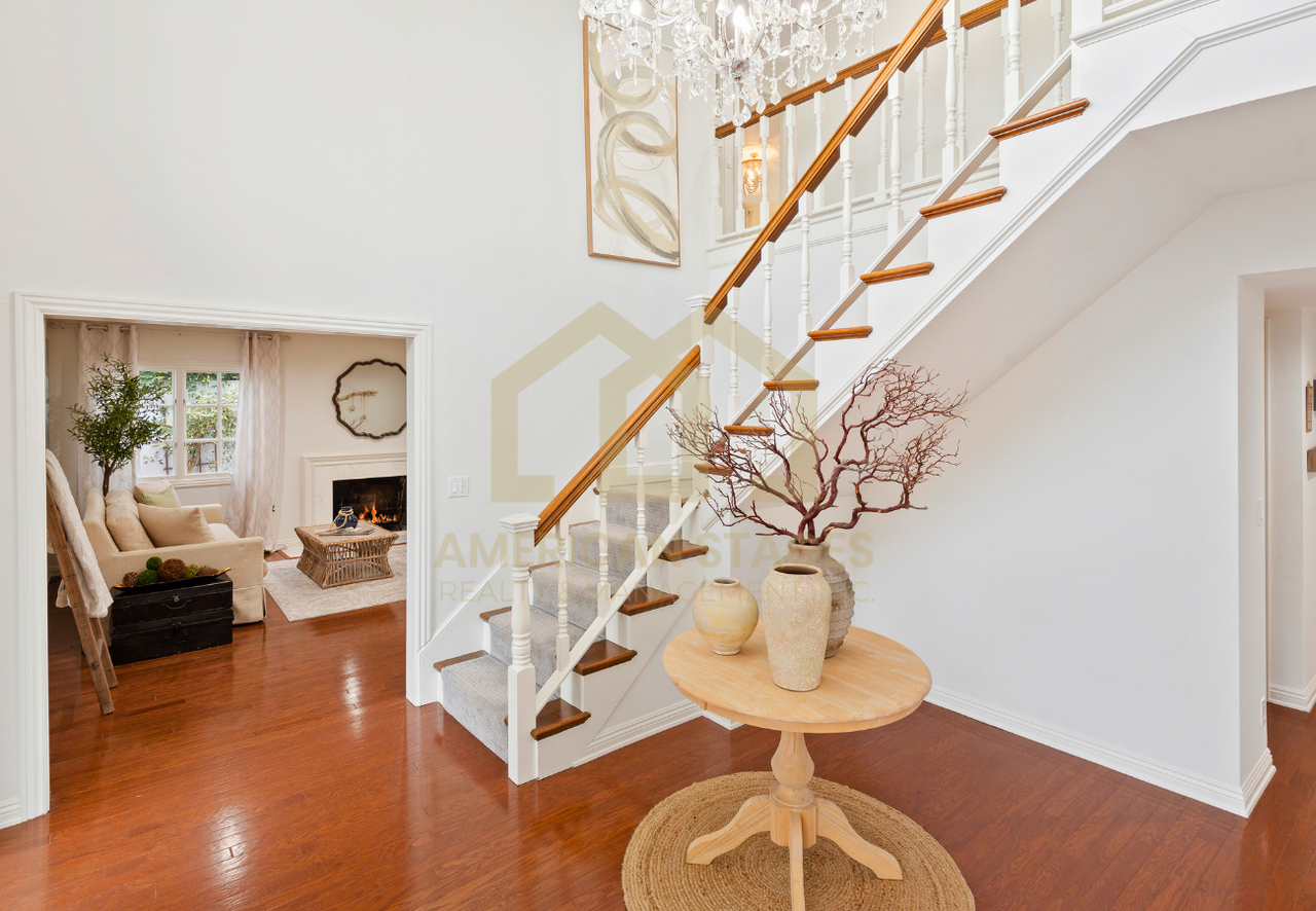 1476 Crestline Dr #1 - Photo 5 of 33