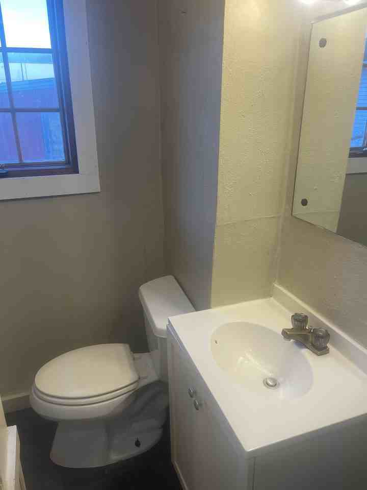 1612 8th Ave #1 - Photo 6 of 8