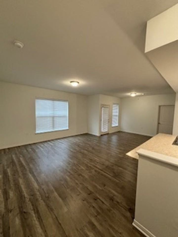 Renaissance Pointe - Photo 3 of 9