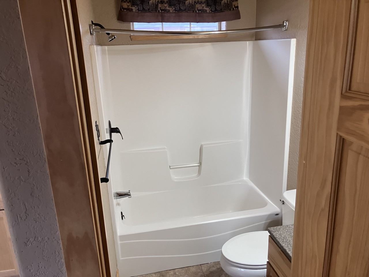 24 Davis Ct #4 - Photo 6 of 7