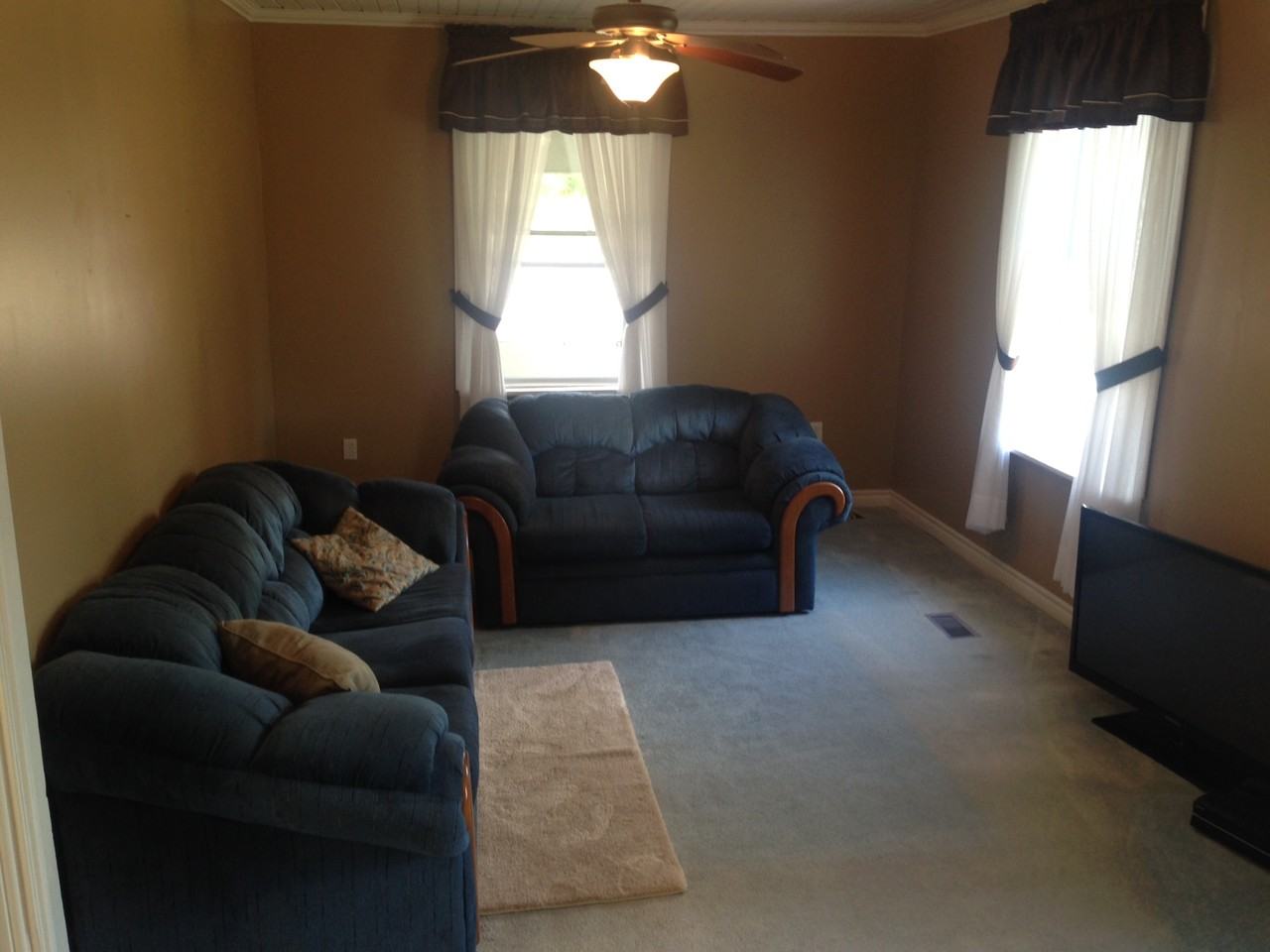 328 Koen Rd #1 - Photo 4 of 28