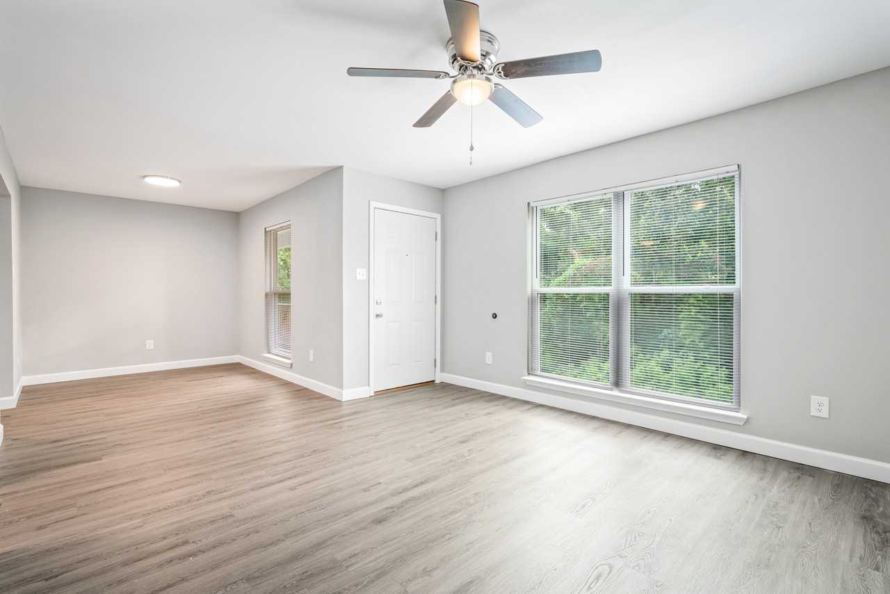 818 Saraland Blvd S #1 - Photo 4 of 15