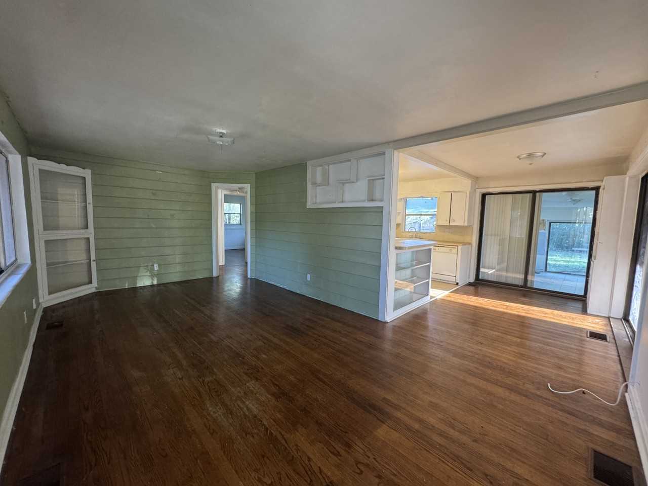 1722 Pine Ave #10 - Photo 2 of 24