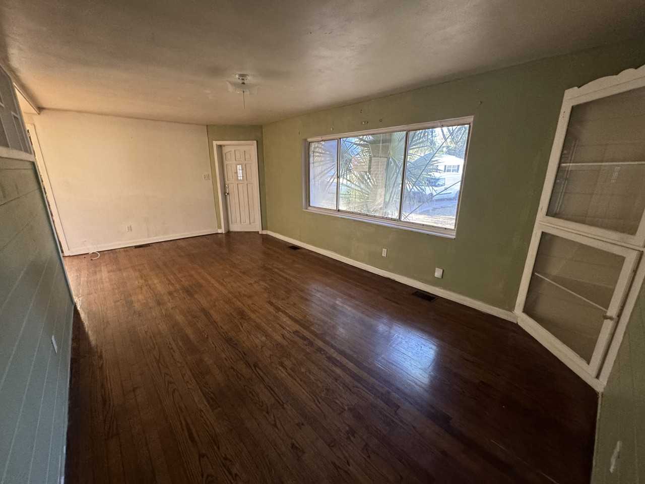 1722 Pine Ave #10 - Photo 3 of 24