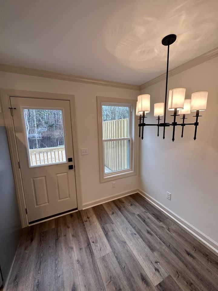 177 N Clarendon Dr #1 - Photo 4 of 19