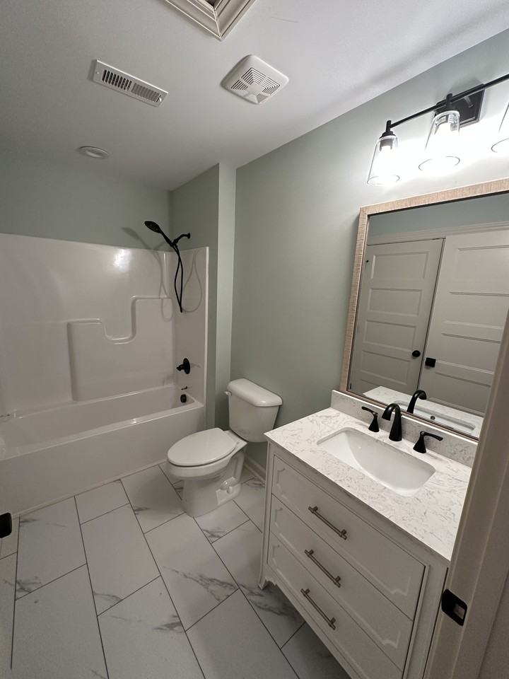 177 N Clarendon Dr #1 - Photo 6 of 19
