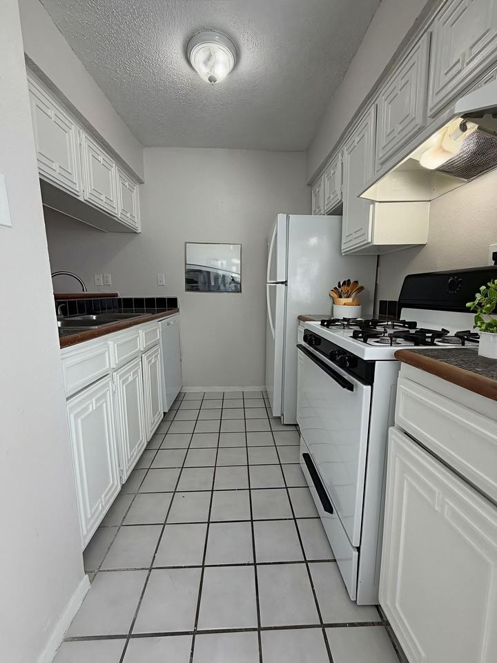 Oak Creek - Photo 6 of 15