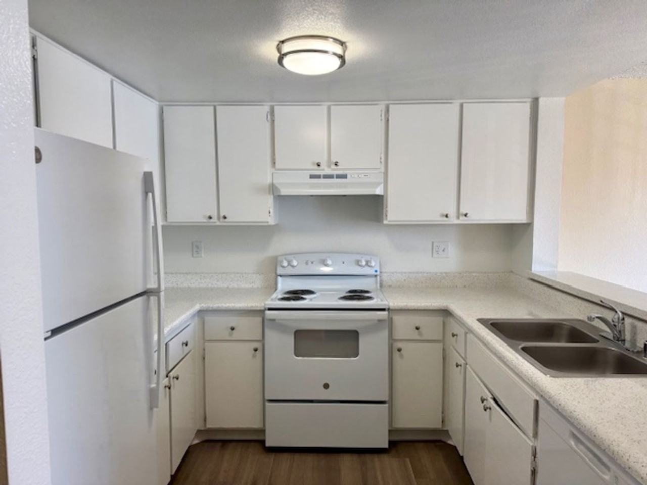 Summer Brook Apartments - Photo 5 of 50