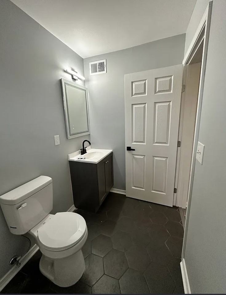 116 E Park Lane St #1 - Photo 7 of 10