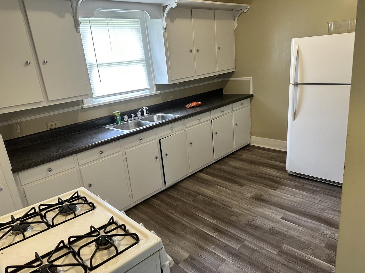 210 Cherry St #1 - Photo 3 of 4