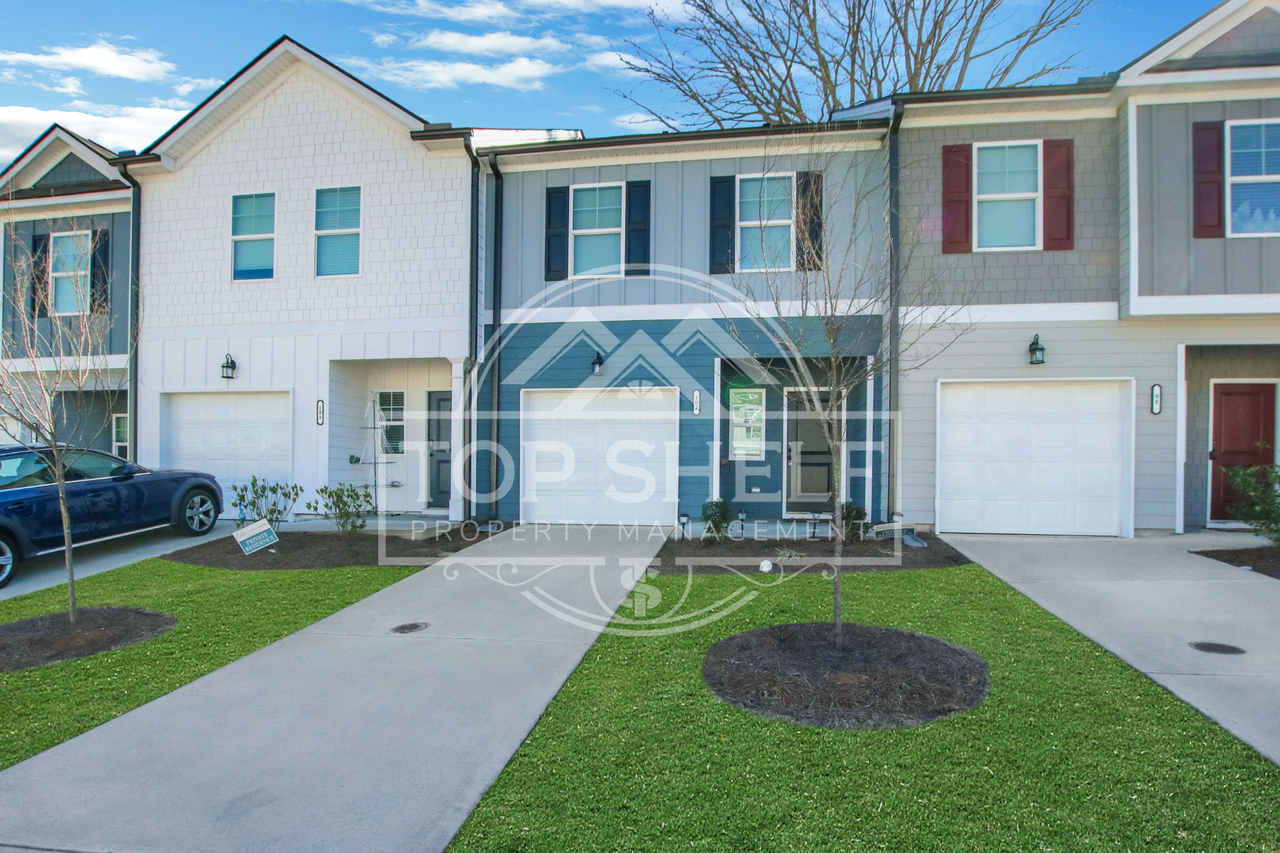 102 Jaxton St #1 - Photo 3 of 36