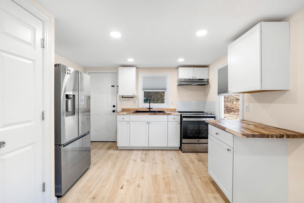 2625 Booker Ave #1 - Photo 5 of 23