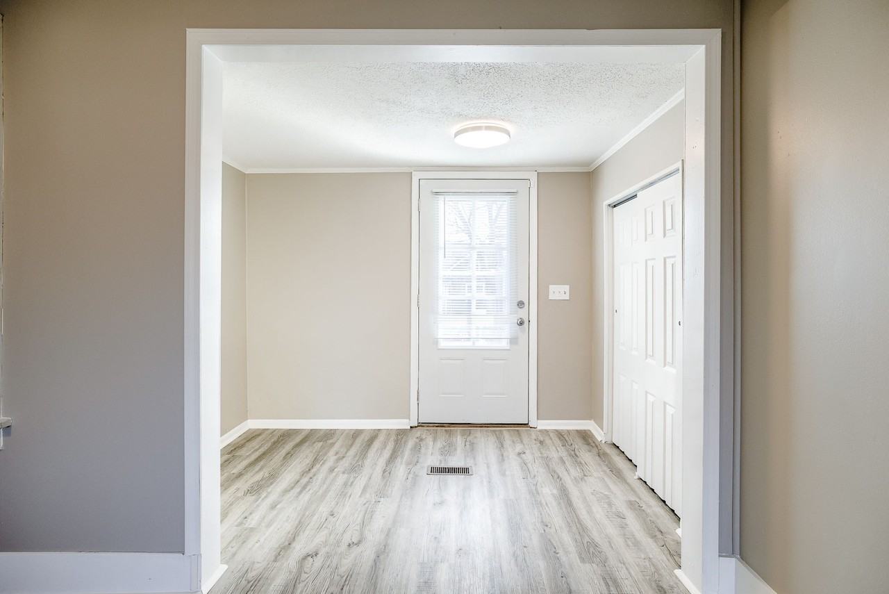 1008 S 41st St #1 - Photo 3 of 50