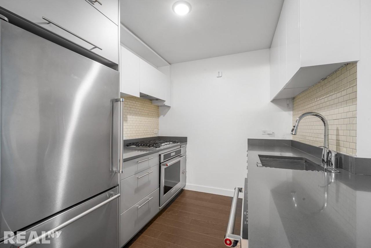 Front St #7E - Photo 3 of 15