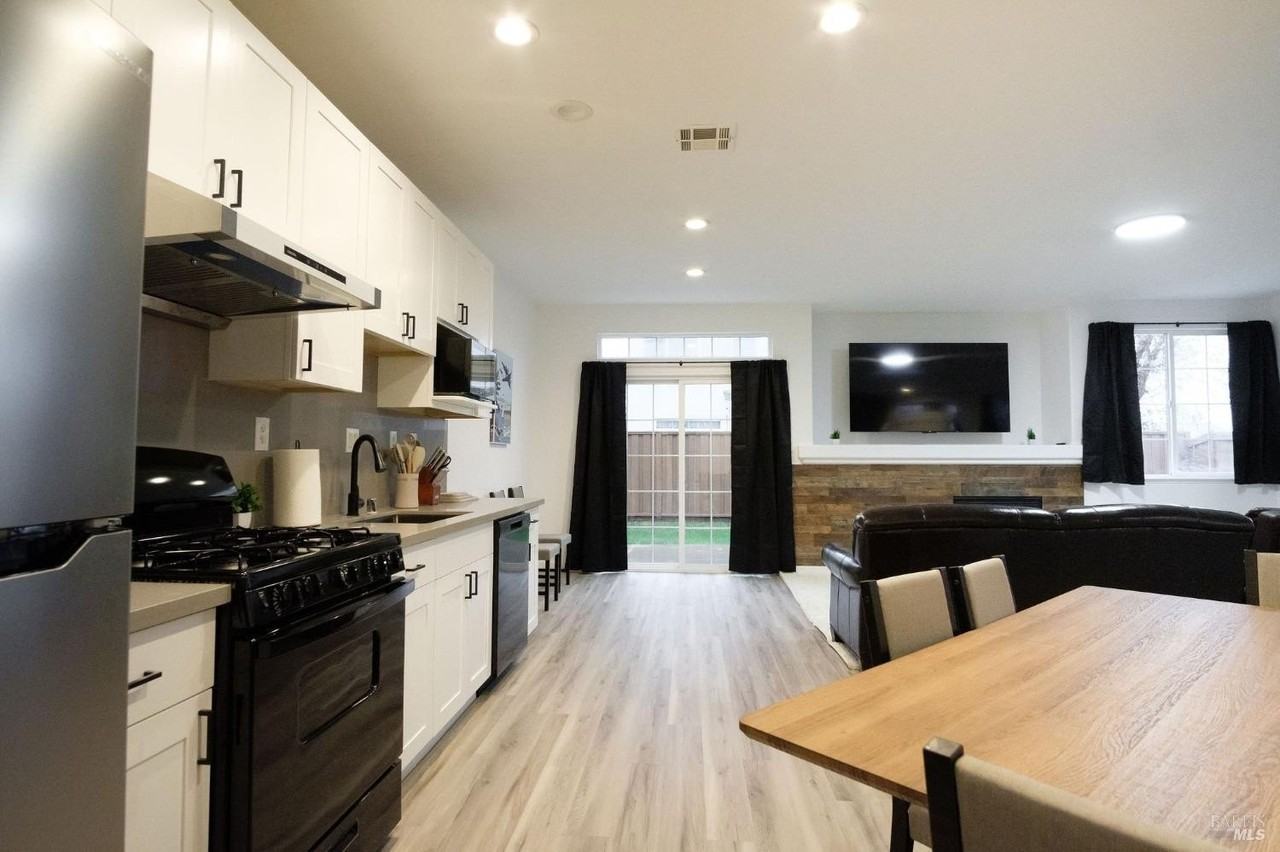 5156 Woodward Lane-1 #1 - Photo 5 of 15