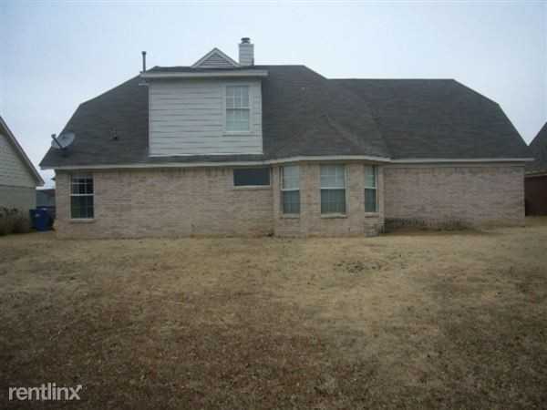 11195 Ivy Dr - Photo 2 of 8